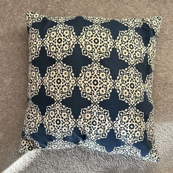 Accent Pillow!  - Picture 2 of 4